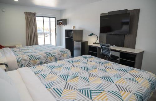 Soledad Hotel | Motel 6 Soledad, CA