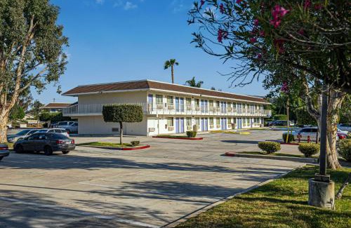 Temecula Hotel | Motel 6-Temecula, CA - Historic Old Town