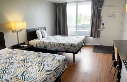 Troy Hotel | Motel 6 Troy, OH