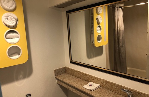 Takoma Hotel | Motel 6 Washington, DC