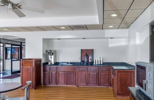 Waycross Hotel | Motel 6 Waycross GA