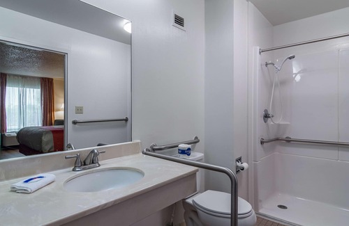 Waycross Hotel | Motel 6 Waycross GA