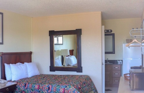 Vallejo Hotel | Motel 7