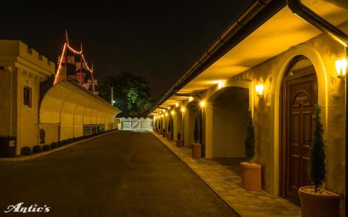 Laktasi Hotel | Motel pizzeria Antic's