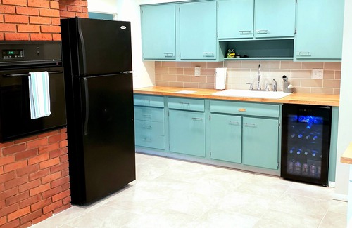 Columbus House | MOTELS ARE GROSSnBEAUTIFUL RANCH STYLEnApprox 145 NightlynnDISCOUNTS AVAILABLE n