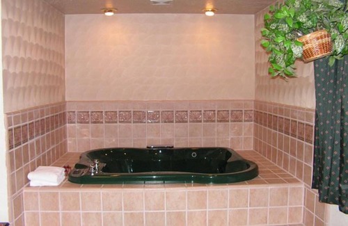 Apple Hill Hotel | Mother Lode Motel