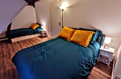 Epinac House | Moulin des ducs grand format by Vindihouses - piscine chaffée - escalade - billard - fitness - etc