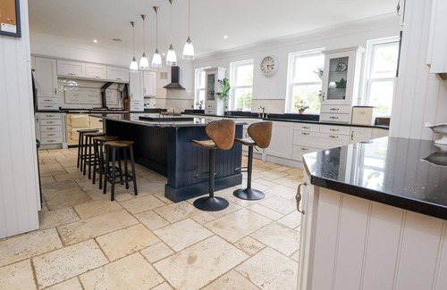 Meliden Cottage | MOUNT HOUSE, family friendly, character holiday cottage in Dyserth