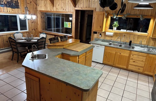 La Sal Cabin | Mount Peale Country Inn and Cabins