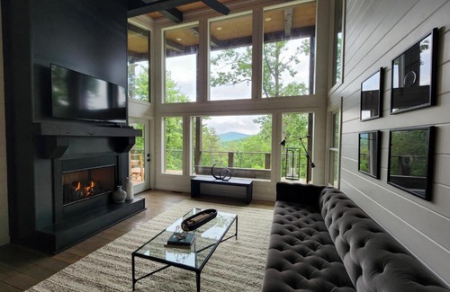 Blue Ridge House | Mountain Abode - New - Hot Tub - Mountain Luxury