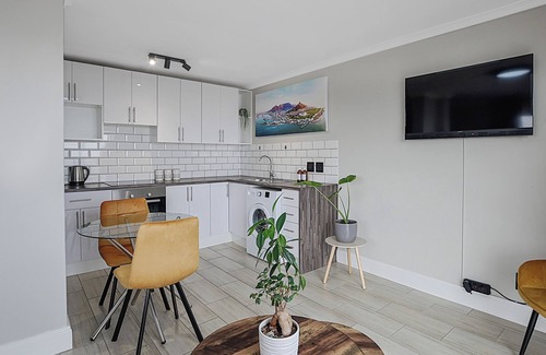 West Beach Apartment | Mountain and Oceanview at Blouberg