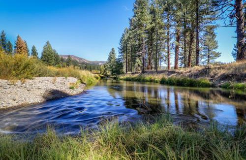 Blairsden-Graeagle House | Mountain and River View Cliff House