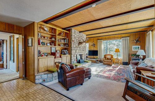 Blairsden-Graeagle House | Mountain and River View Cliff House