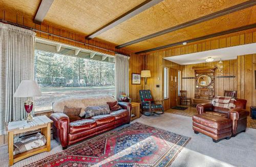 Blairsden-Graeagle House | Mountain and River View Cliff House