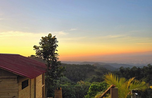 Santiago de los Caballeros Cabin | Mountain Cabin with Spectacular View only 35 minutes away from the city.