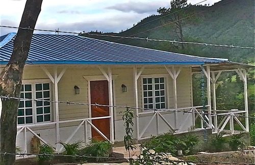 San Jose de Ocoa Cabin | MOUNTAIN COTTAGE LOCATED IN SMALL VILLAGE 25 MIN FROM SAN JOSE DE OCOA