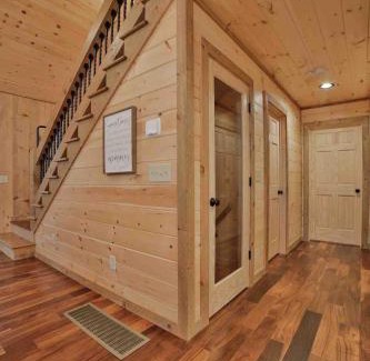 Mineral Bluff House | Mountain Hideaway with Hot Tub & Fire Pit