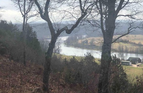 Cotter House | Mountain Home overlooking the valley/White River