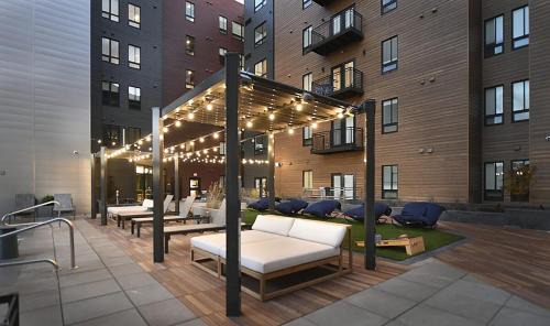 Boise Apartment | Mountain Lines & Slatted Calm A Cozy Modern Loft