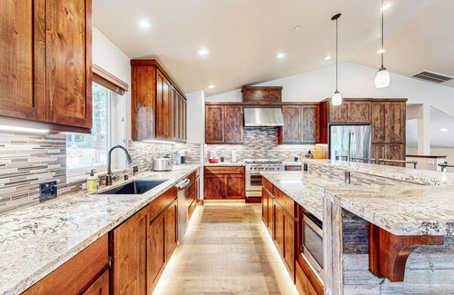 Montgomery Estates House | Mountain Modern Home with game room, pool table, private hot tub and more