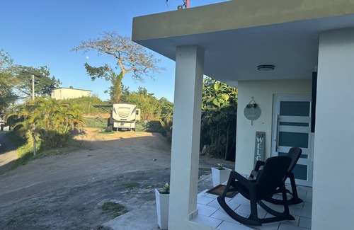 Ciales House | Mountain of Glory retreat4 Cozy room with Mountain View fit 10