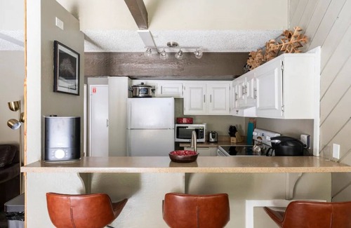 Majestic Pines House | Mountain rustic charm surrounds you. Sleeps 6 comfortably and townhome style