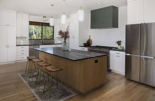 Victor House | Mountain Serentiy Luxury Retreat Near Tetons, Targhee & Jackson Hole