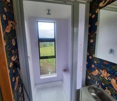 Keurboomstrand Apartment | Mountain view Bespoke tiny home