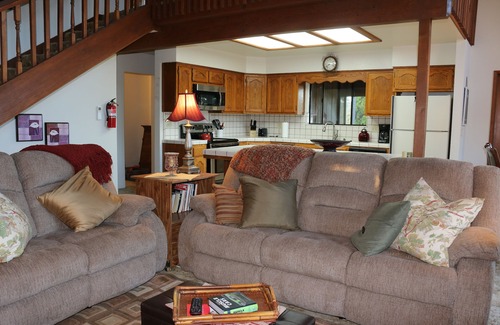 Midpines Ski Chalet | Mountain View Chalet