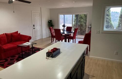 Franklin Apartment | Mountain View Cozy Haven