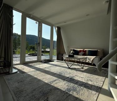 Mykulychyn Ski Chalet | MOUNTAINS HUT