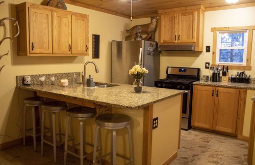 Cleveland Cabin | Mountains-Lakes-Parks-Winery-Privacy-SerenitynPick me for your Labor Day stay!