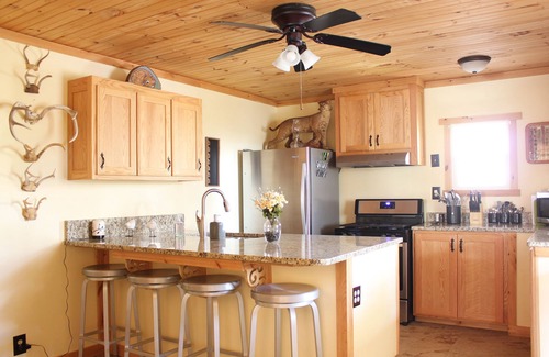 Cleveland Cabin | Mountains-Lakes-Parks-Winery-Privacy-SerenitynPick me for your Labor Day stay!