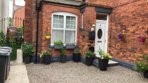 Belfast Apartment | Mountroyal Victorian Studio Self Catering Apartment 3