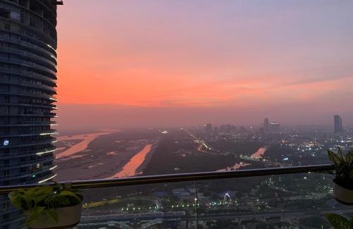 Noida Apartment | MOYDOM 2BHK APARTMENT IN NOIDA, ZERO kM DELHI