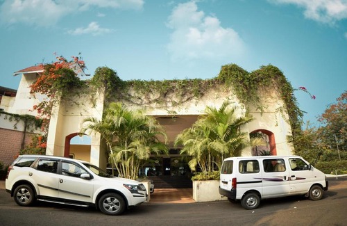 Bhopal Hotel | MPT Lake View Residency, Bhopal