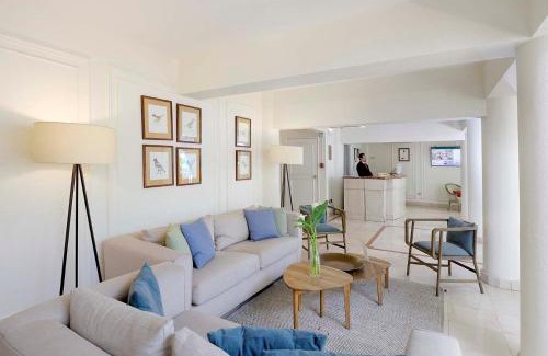 El Golf Hotel | MR Express (ex Hotel Neruda Express)