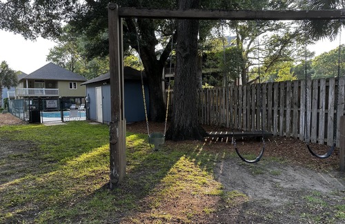 Myrtle Beach Cottage | Mrytle Beach Family Cottage, off maison Dr, 2 blocks from beach, 3Bedroom, 2Bath