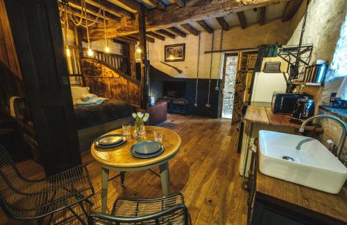 Fremington House | MS 14 The Shergar Suite