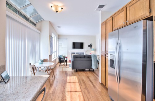 Carmine - Parkmont House | MSP1: 4bd/2.5ba home with easy access to 68O, 1O1, 88O Fwys