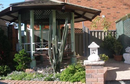 Mount Kuring-gai Hotel | Mt Kuring-Gai Motel