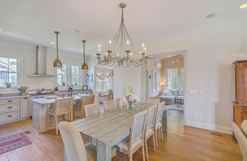 Mount Pleasant House | Mt Pleasant Treasure-Mins to the Beach