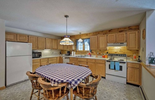 Stratton Cabin | Mt. Snow/Stratton Log Cabin in the Woods