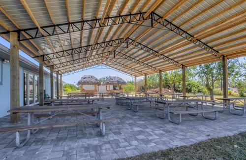 Montgomery House | MTD10333 Summary: Sou