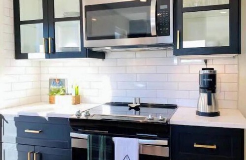 Grandview Heights House | 🌲 Mtn Mod Townhome w/City Views-Unmatched Location