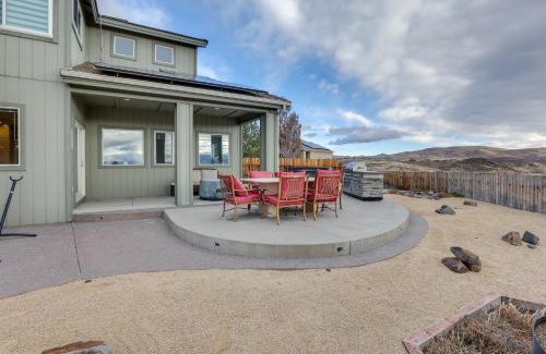 Sparks House | Mtn-View Haven with Hot Tub! 28 Mi to Mt Rose Ski