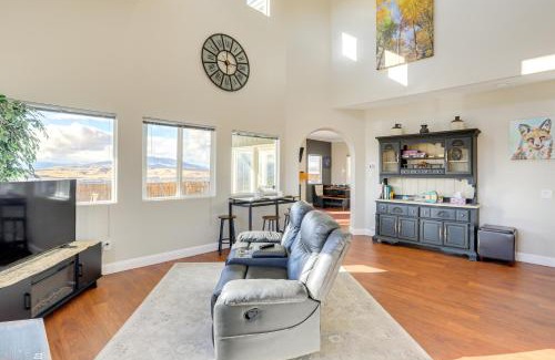 Sparks House | Mtn-View Haven with Hot Tub! 28 Mi to Mt Rose Ski