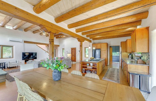 Taos House | Mtn-View Retreat w/Hot Tub in New Mexico!