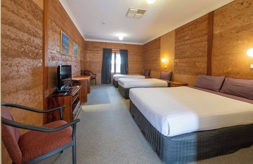 Coober Pedy Hotel | Mud Hut Motel