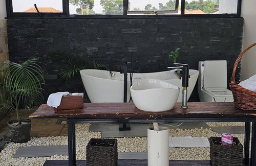 Entebbe Bed & Breakfast | Muguet by Ibiscot Development